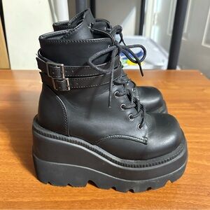 Demonia Shaker 52 Boots Black Womens 7 Faux Leather Goth Platform Buckle Club